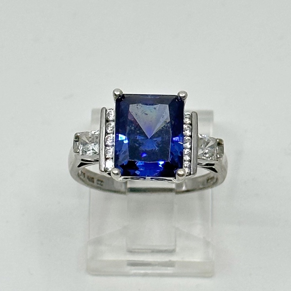 Hus Sterling Silver Cubic Zirconia Ring